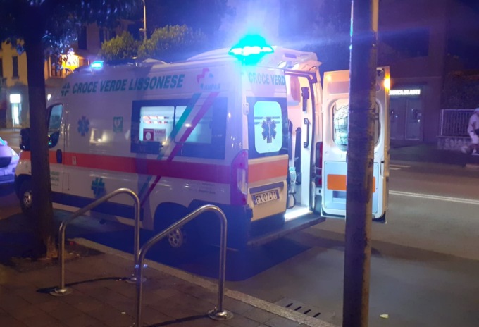 Ubriaco dice di essere stato aggredito: intervengono soccorsi e Polizia