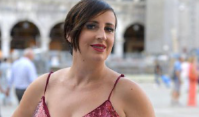 Claudia, la modella curvy: «Ho scoperto la mia malattia»
