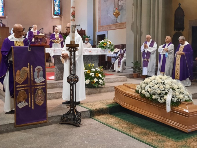 L’ultimo saluto a dom Giovanni Brizzi, il “parroco” di San Salvatore