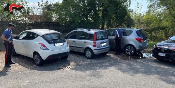 Esce dall’ospedale e razzia 4 auto posteggiate