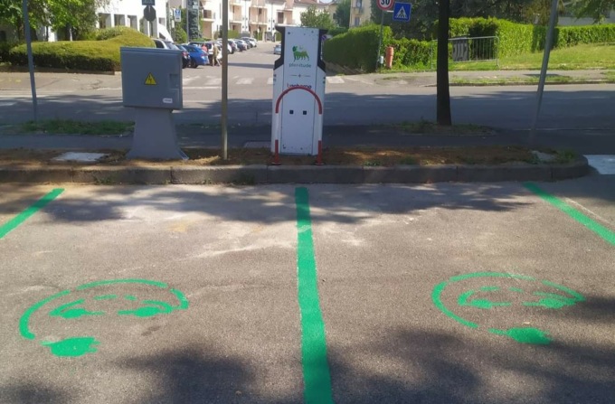 Auto elettriche: installati a Besana i primi punti di ricarica