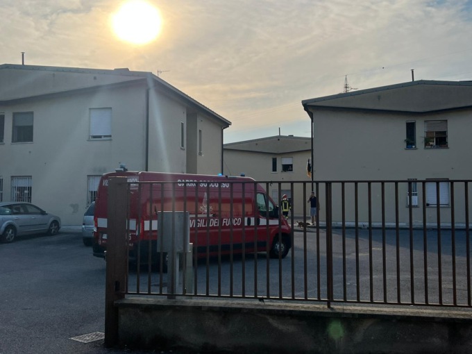 Intervento dei Vigili del fuoco per un principio di incendio