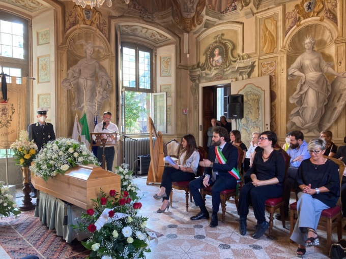 In Comune a Vimercate i funerali civili di Angelo Marchesi