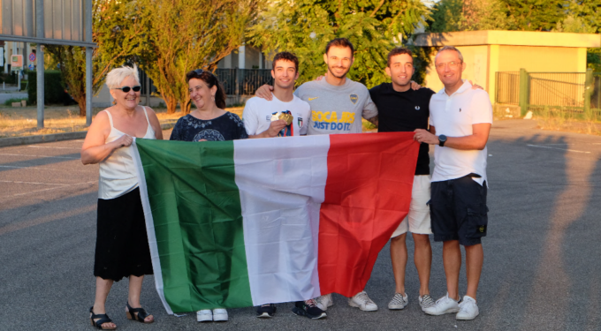 Muggiorese d’oro! L’abbraccio al fuoriclasse Riccardo Villa
