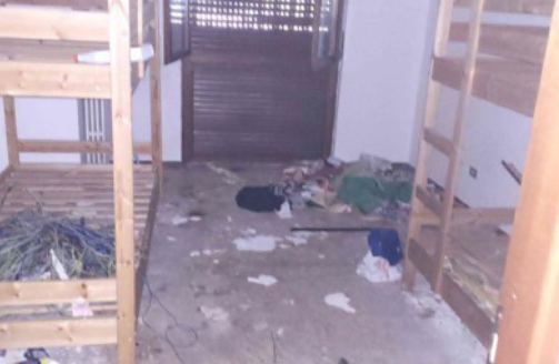 Senzatetto nell’ex carcere, blitz della Polizia locale
