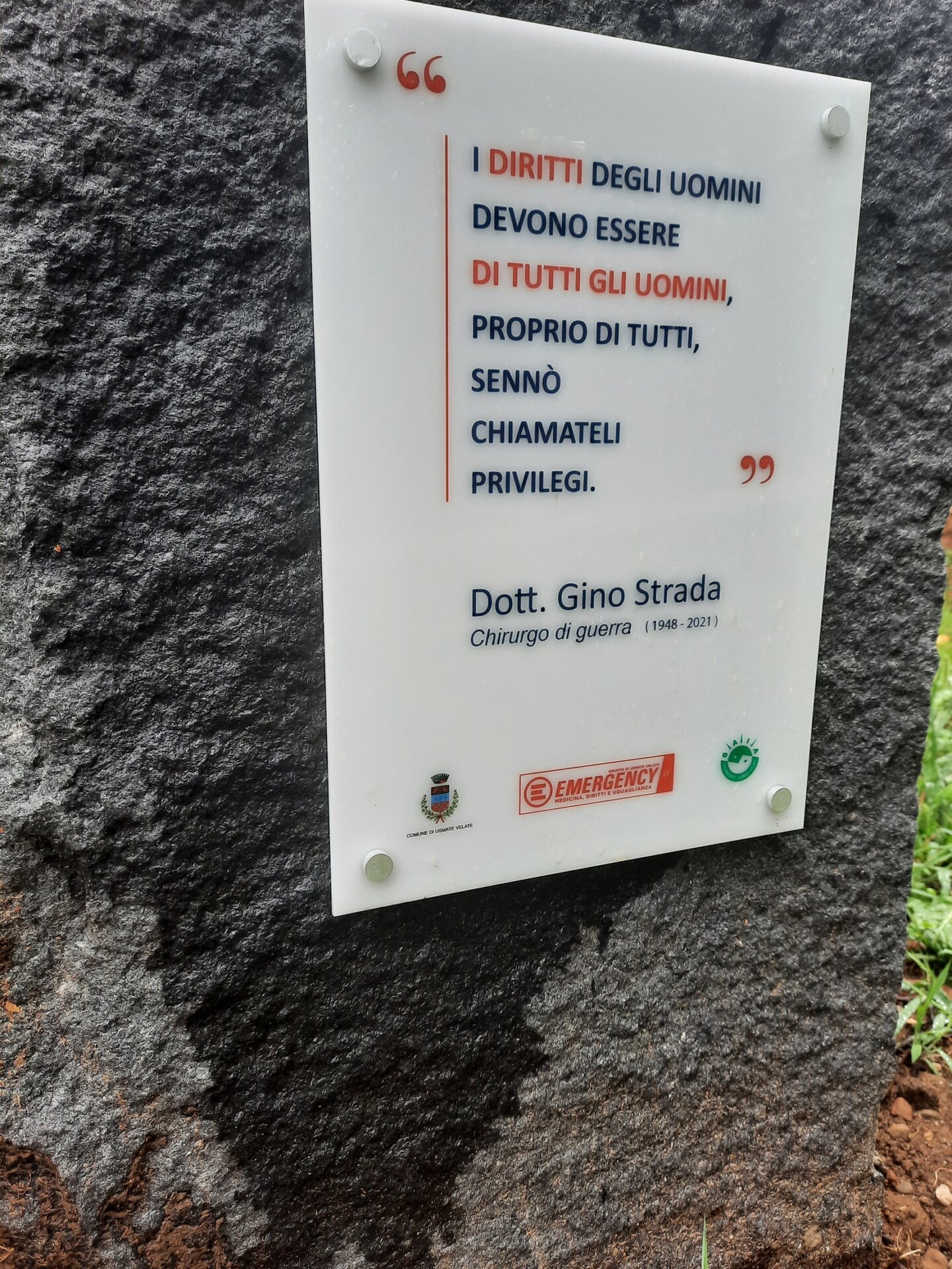 Usmate Velate targa per Gino Strada
