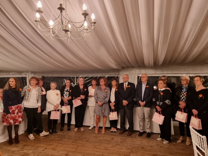 Arca premia le “quindicenni” e regala un ecografo all’hospice