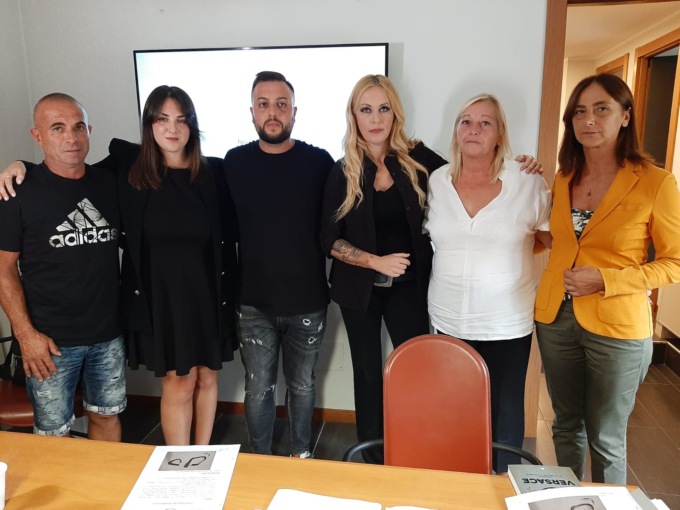 “Simone Mattarelli non si è suicidato”: i familiari e la criminologa Bruzzone chiedono la riapertura delle indagini