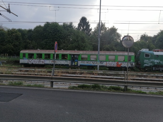 Il treno abbandonato è un ricovero per sbandati