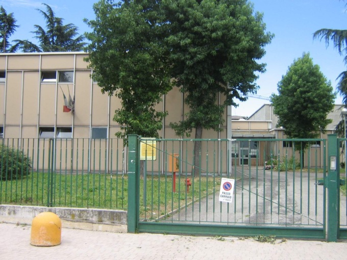 Orario ridotto a causa della mancanza di docenti, la rabbia dei genitori