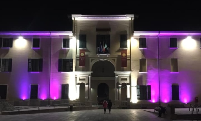 Lotta al tumore al seno, il Municipio di Concorezzo si colora di rosa