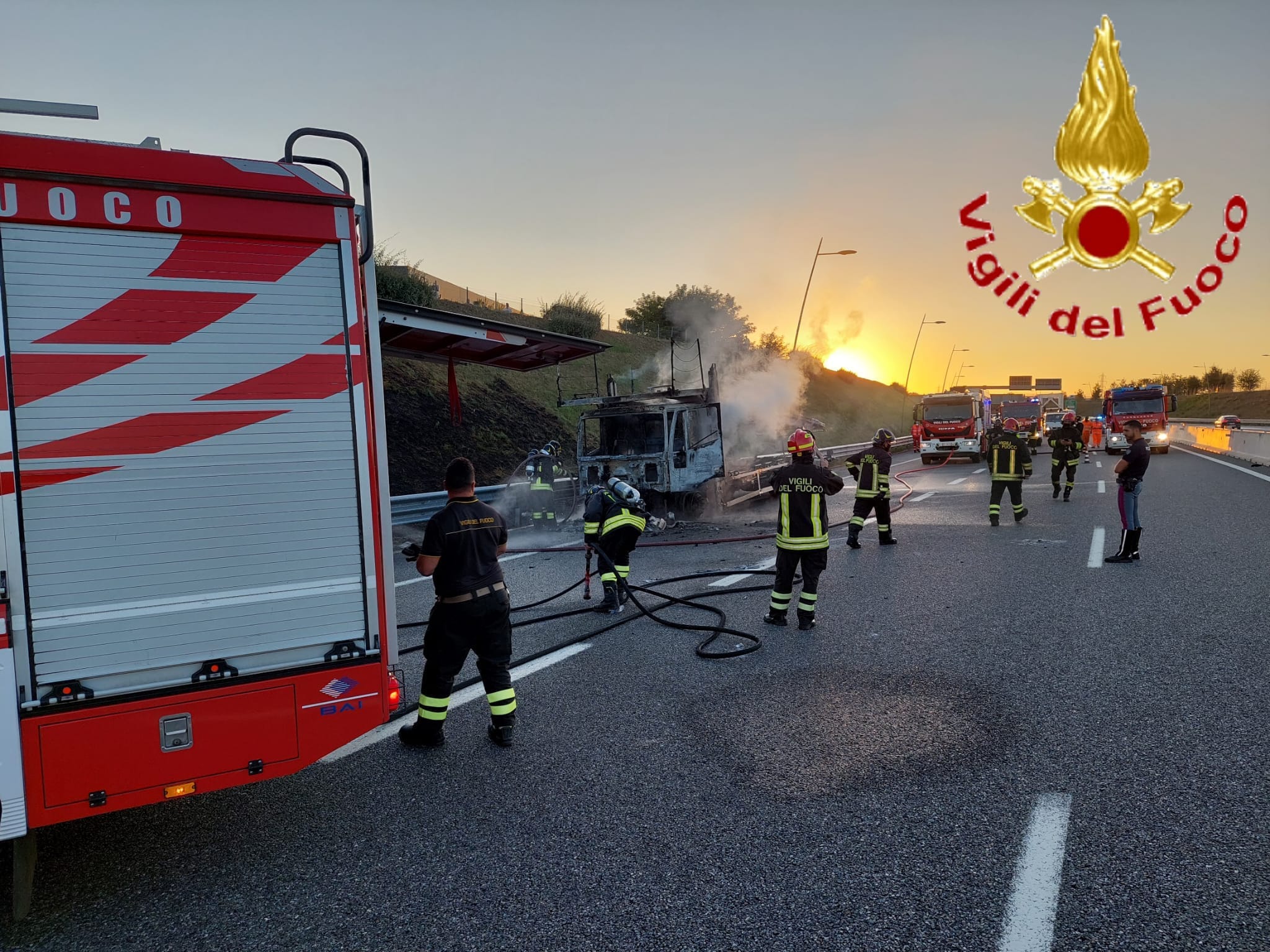 Pedemontana Lentate sul Seveso incendio furgone vigili del fuoco pompieri