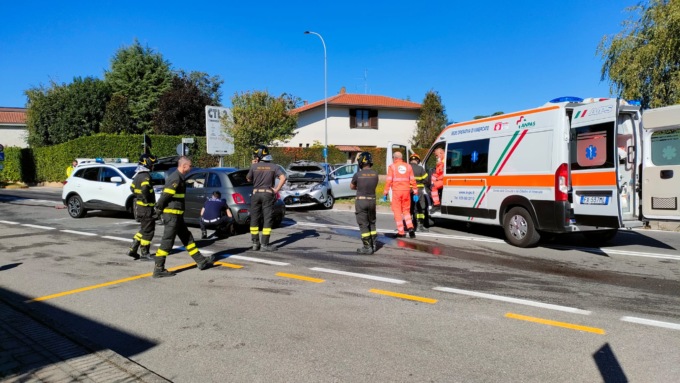 Colpito da un malore alla guida fa un frontale con un’altra auto