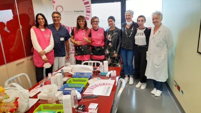 Laboratori di bellezza per le donne in trattamento oncologico