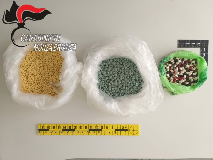 Ossicodone e droga del combattente prescritti dal medico a ignari pazienti e poi immessi nel mercato della droga
