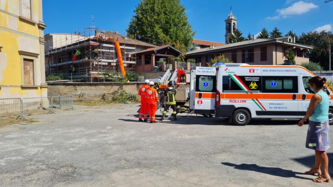 Malore in un cantiere, gravissimo operaio 57enne