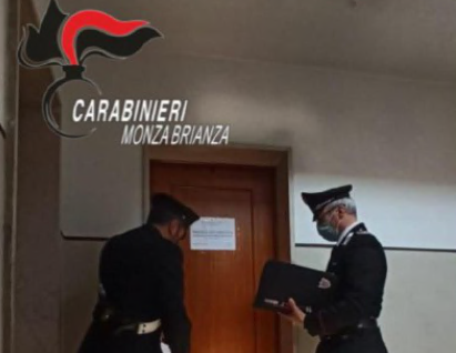 Organizzano incontri a luci rosse in casa d’altri: pizzicate due escort