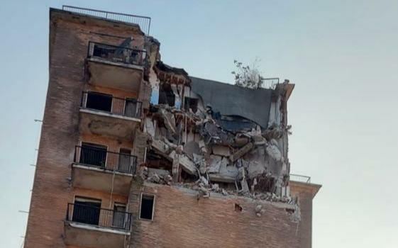 Carate, sono partite le spettacolari operazioni di abbattimento dei Nove Piani