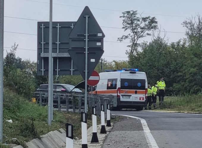 Scontro tra più auto in Statale 36, diverse ambulanze sul posto. Lunghe code