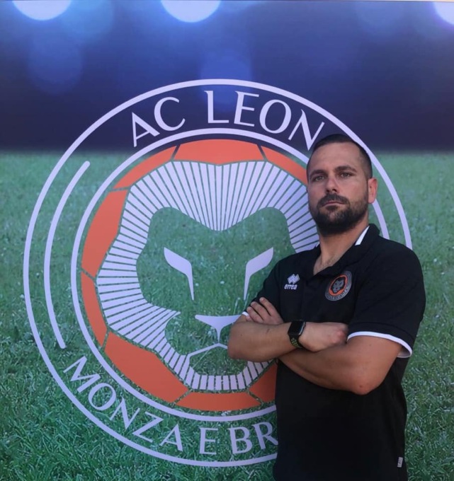 Calcio, l’Ac Leon esonera l’allenatore