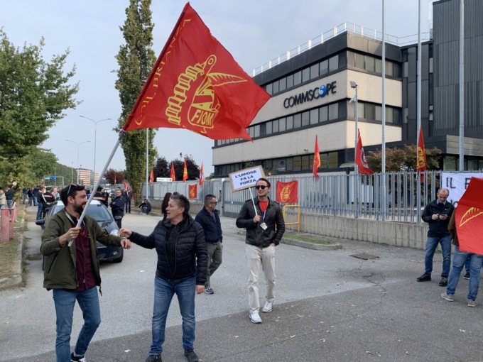 “Punire la multinazionale che licenzia nonostante gli utili”