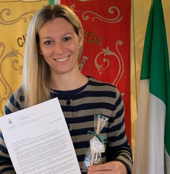 Matite piantabili per riflettere sul rischio ambientale: il regalo dell’assessore a 2.250 studenti