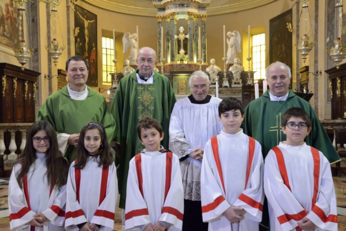 Aicurzio in festa per don Gino: “Fin da piccolo sognavo di fare il prete”
