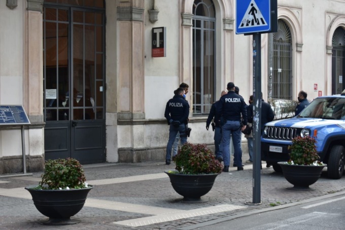 Controlli nelle zone a rischio della città: il Questore ordina l’allontanamento di tre irregolari