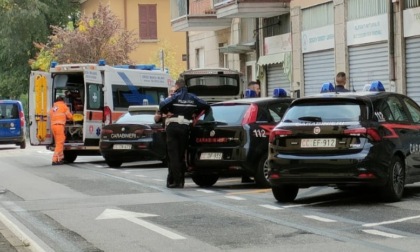 Zuffa in strada tra due donne, arrivano i Carabinieri