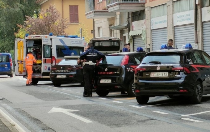 Zuffa in strada tra due donne, arrivano i Carabinieri