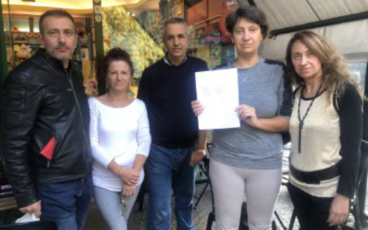 «In ostaggio di vandali e teppisti». Raccolta firme per la sicurezza
