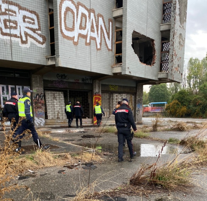 All’ex Centrostile sopralluogo di vigili e Carabinieri, ma anche un presidio ambientale