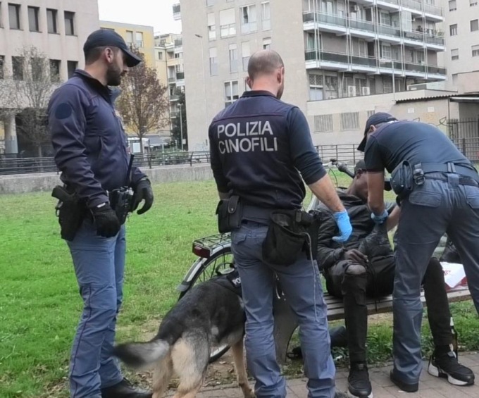 Maxi controlli della Polizia nei giardini dello spaccio
