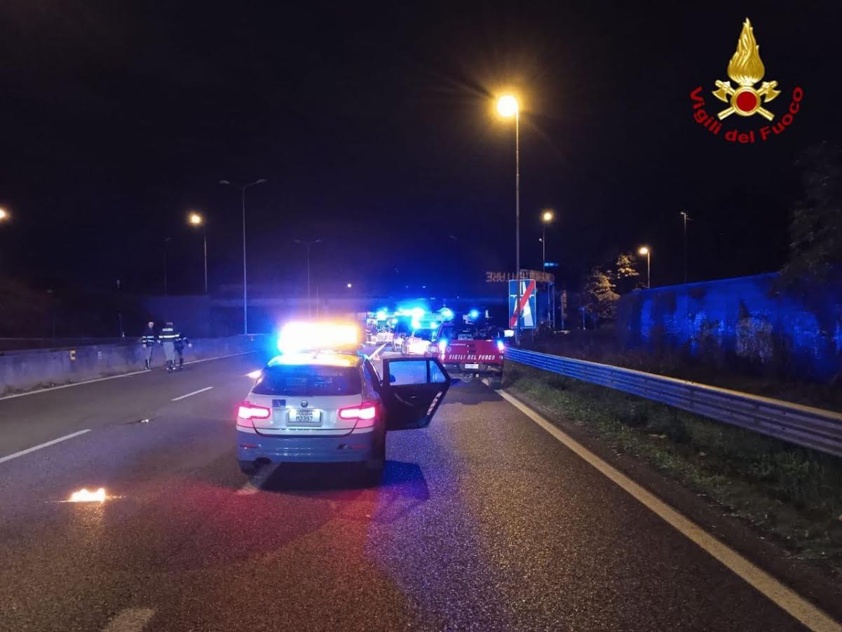 Schianto Nella Notte Intervengono I Vigili Del Fuoco Di Bovisio 
