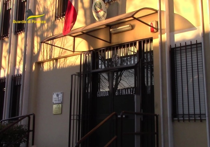 Scoperti illeciti per oltre un milione, arrestati due coniugi di Desio
