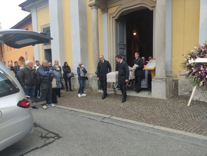 Mezzago si è fermata per l’ultimo saluto a Vicenzina