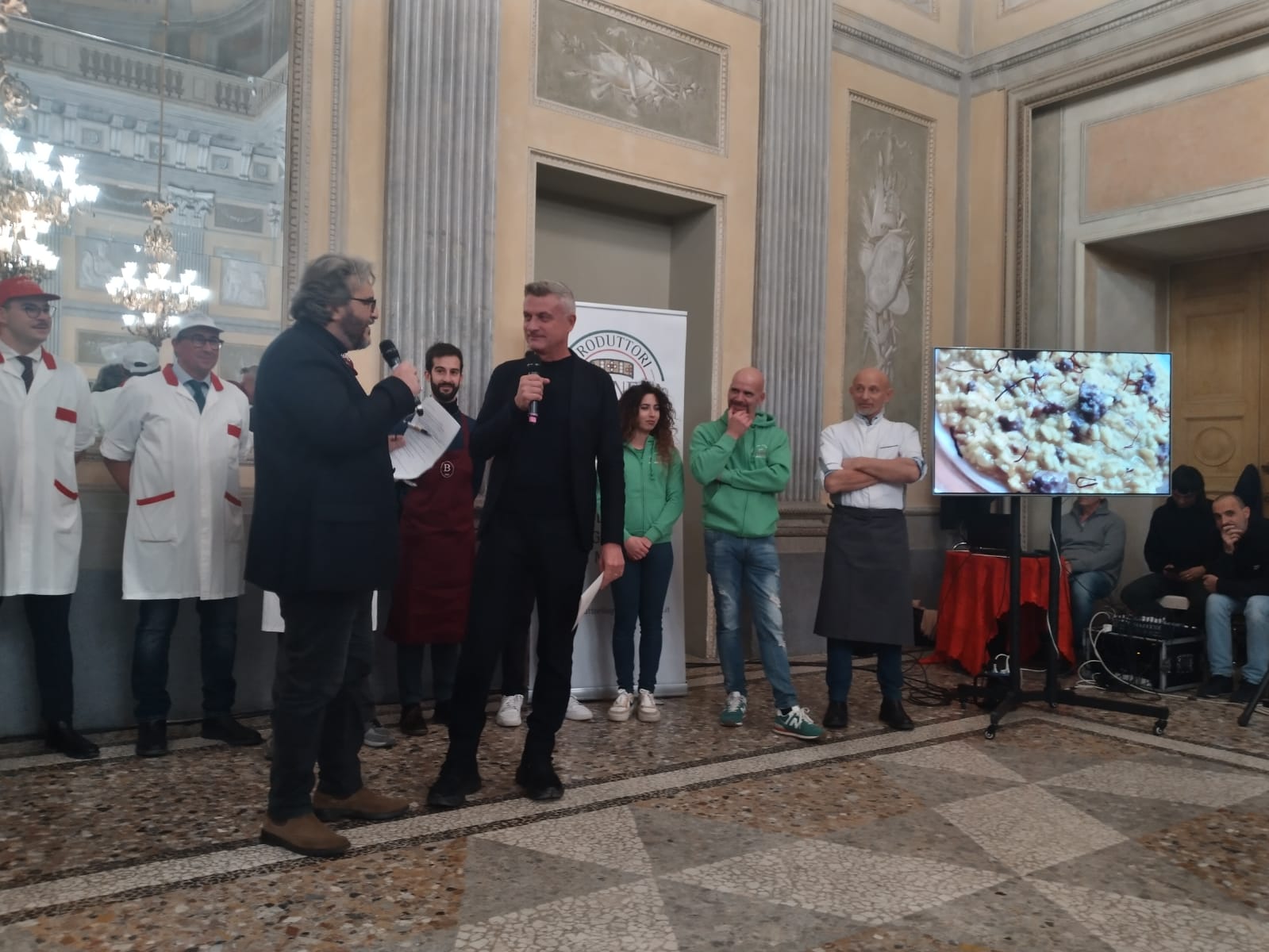 Monza Villa reale presentazione associazione produttori luganega di Monza la Mabilia di Legnano