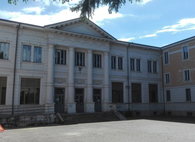 Negati i 5 milioni del Pnrr per l’ex ospedale, la biblioteca resta in Villa Tittoni