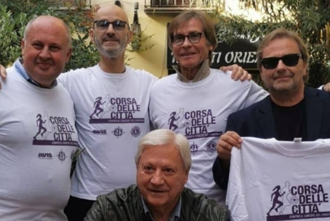 Passeggiata nel parco contro il tumore al pancreas
