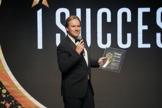 Christopher Aleo e iSwiss insigniti del prestigioso premio di Isuccess 2022 per il successo nel settore delle cartolarizzazioni