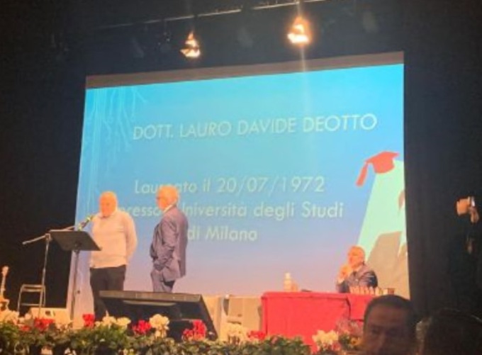 Giuramento di Ippocrate per 239 nuovi medici freschi di laurea