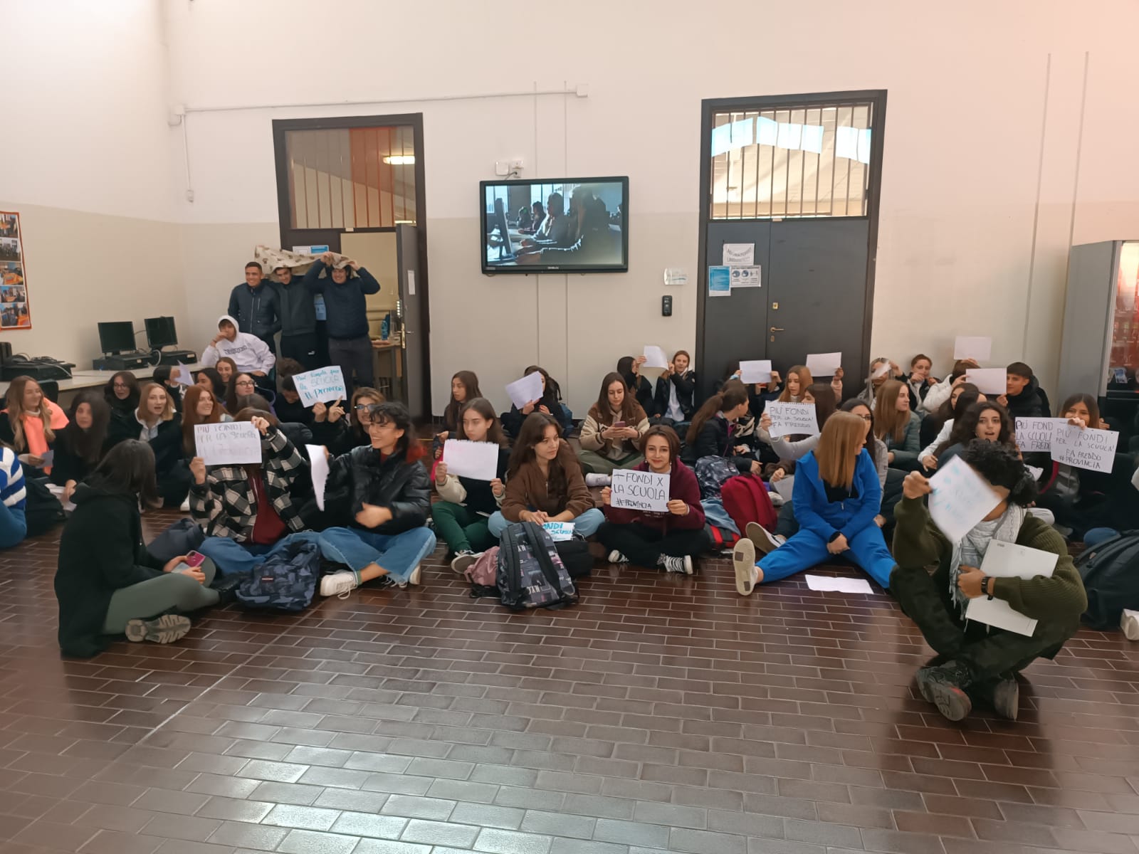 Vimercate protesta Vanoni (2)