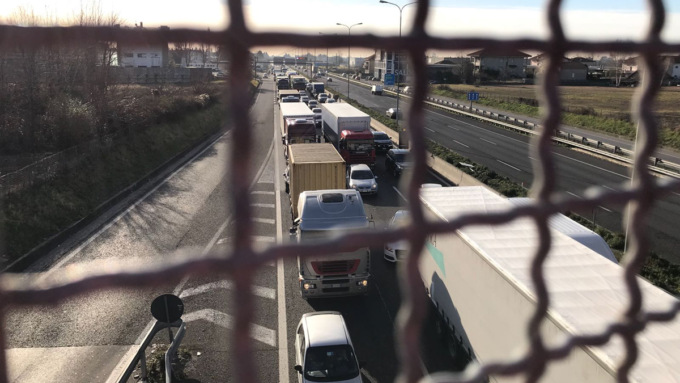 Lavori al ponte sulla Statale 36 a Seregno, traffico in tilt a Carate