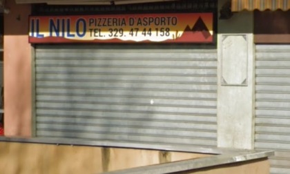 Cibo avariato, scarafaggi e topi nella pizzeria vuota da due anni