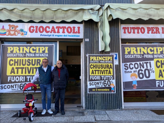 A Muggiò lo storico negozio di giochi ” Principi” costretto alla chiusura