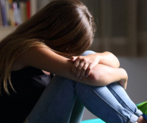 Sesso con una 17enne in cambio di soldi. A processo per prostituzione minorile