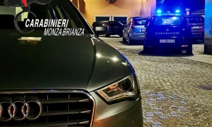 Ubriaco alla guida sfonda la casa di un'anziana, denunciato