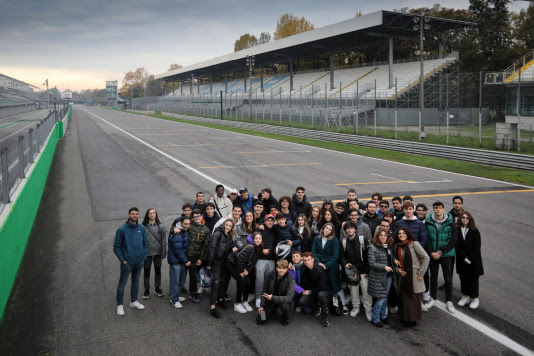 In Autodromo al via corsi  di guida sicura per auto e monopattini