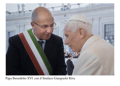 Giussano, l'ex sindaco Gianpaolo Riva e Papa Bendedetto XVI