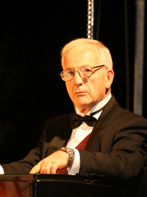 L’auditorium della scuola media porterà il nome del maestro Reitano